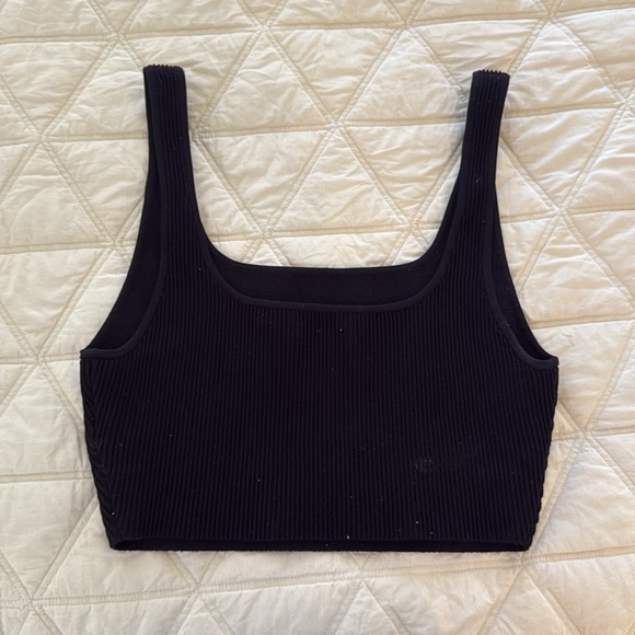 Aritzia Ribbed Crop Top - Picture 2 of 3